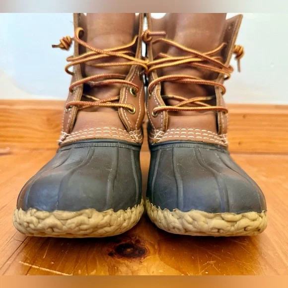 L.L. Bean Womens’ 8" Bean Boots, Unlined | Size 5 Medium Width (AM) - Picture 4 of 10